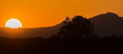 Fotografía: Anochecer sobre una reserva de la Biosfera, la Sierra de la Culebra